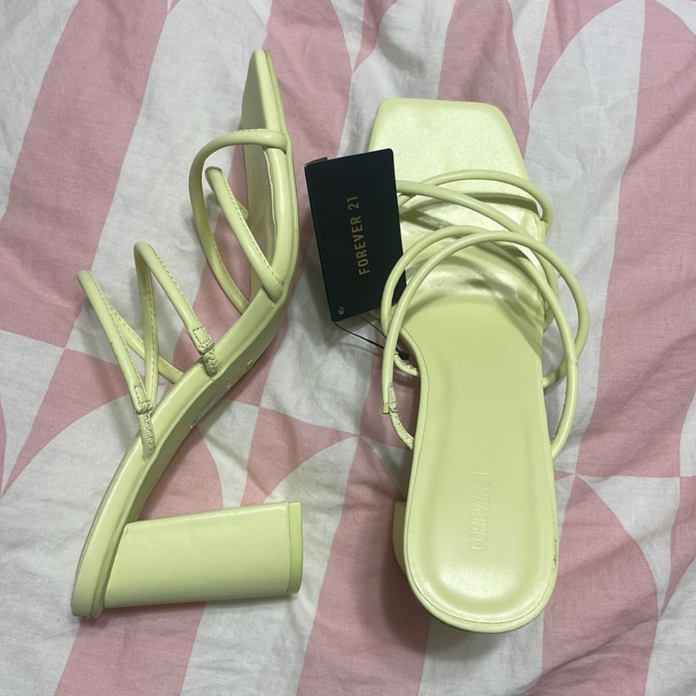 NWT Forever 21 Heels